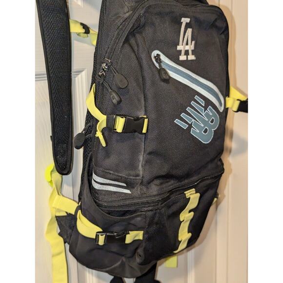 New Balance backpack LA Dodgers Logo Running Track Bag Black Yellow Hydration - Picture 12 of 13